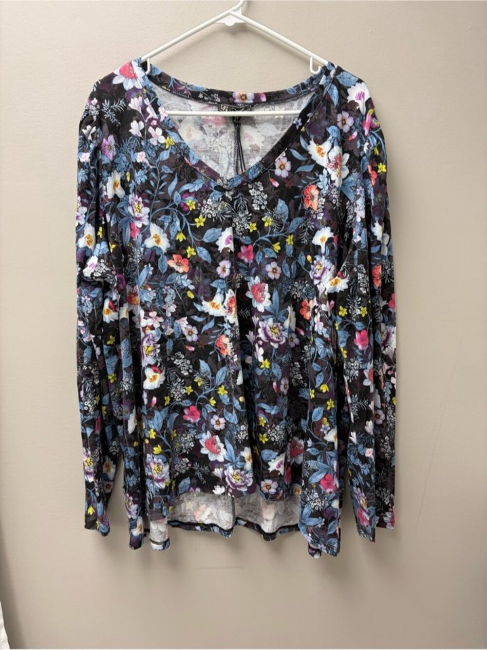 DG2 by Diane Gilman Long Sleeve Floral V Neck Top